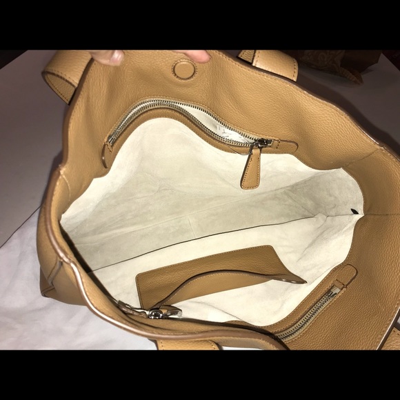 Prada Vitello Daino Leather Tote - Picture 5 of 12